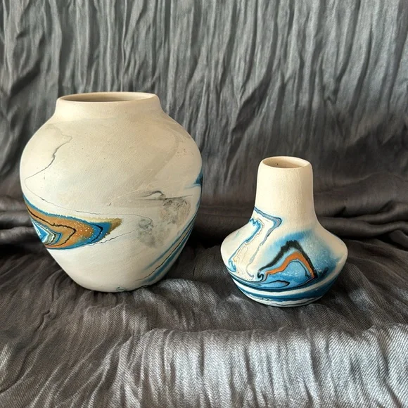 Vintage Nemadji Pottery. Set Of Two - Picture 3 of 12